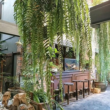 J No.14 Bed & Breakfast Bangkok Ngoại thất bức ảnh