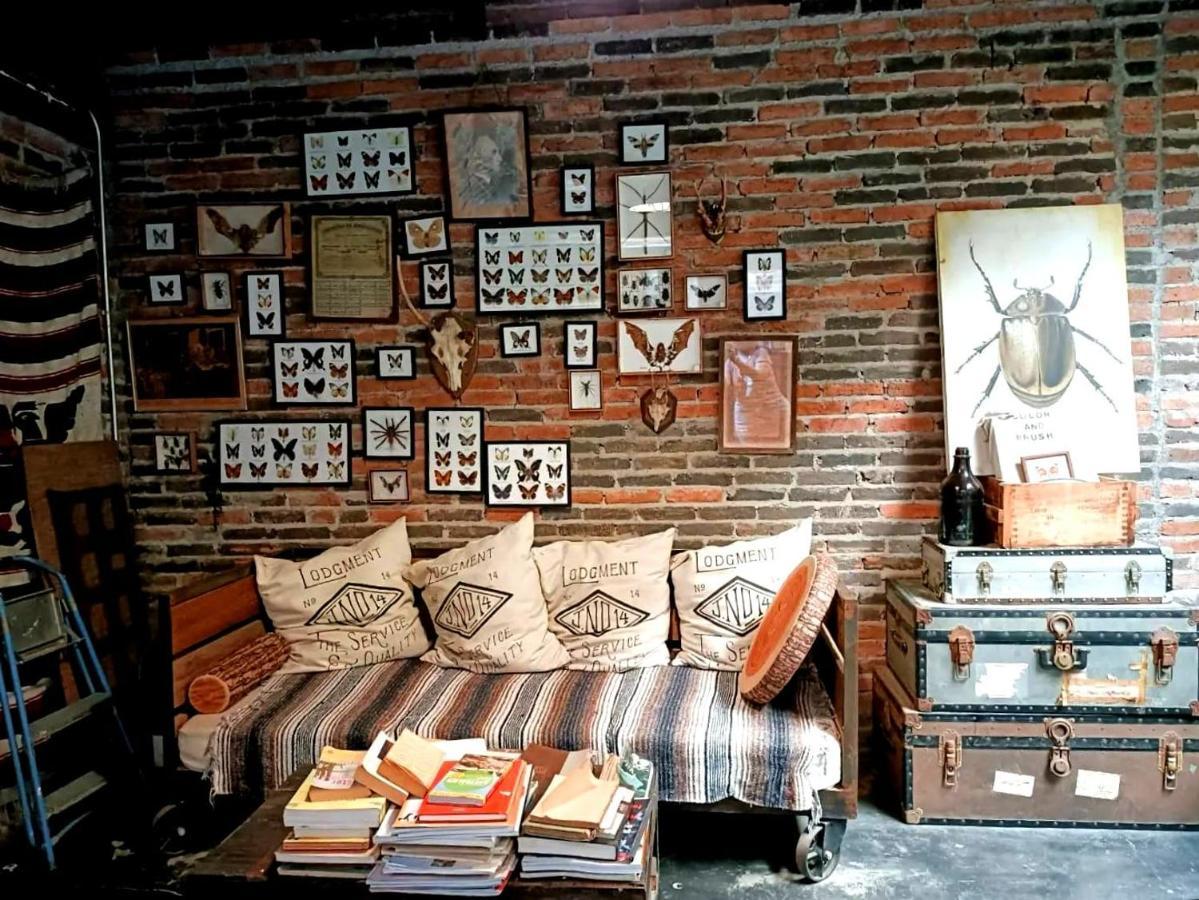 J No.14 Bed & Breakfast Bangkok Ngoại thất bức ảnh