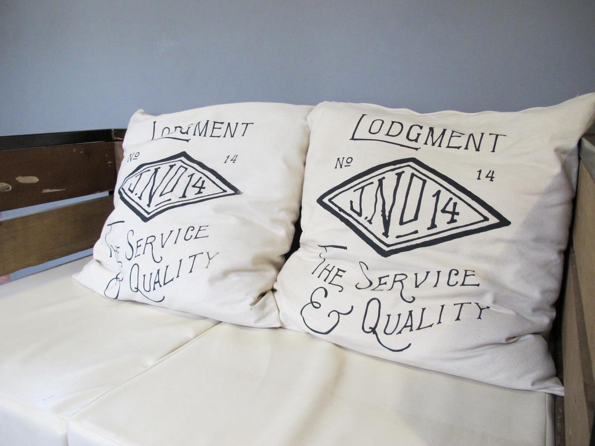 J No.14 Bed & Breakfast Bangkok Ngoại thất bức ảnh