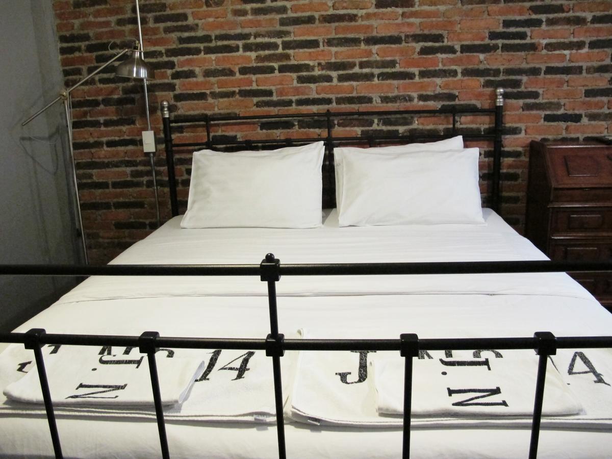 J No.14 Bed & Breakfast Bangkok Ngoại thất bức ảnh